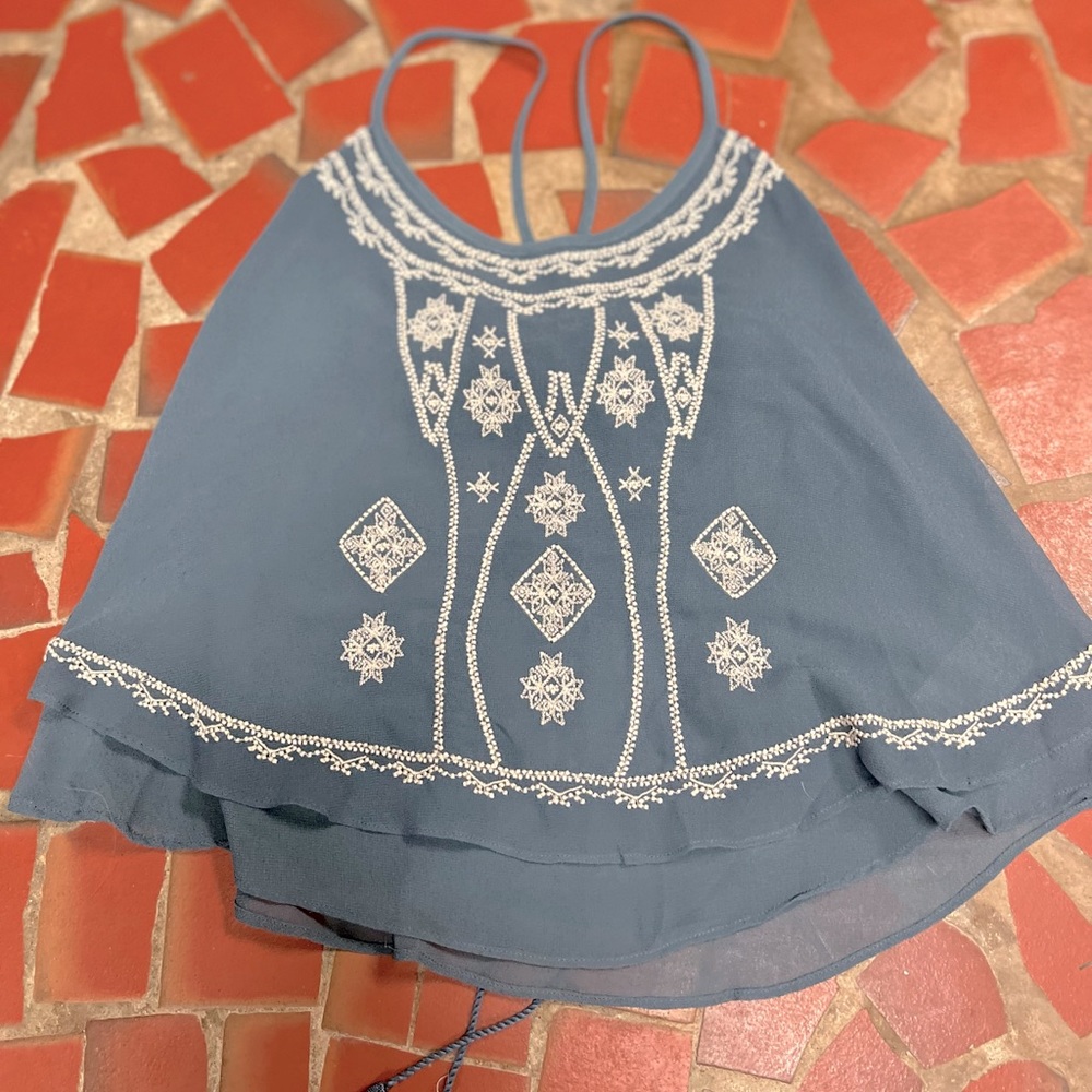 Urban outfitters tank. Teal and cream embroidered adjustable cami, like new✳️